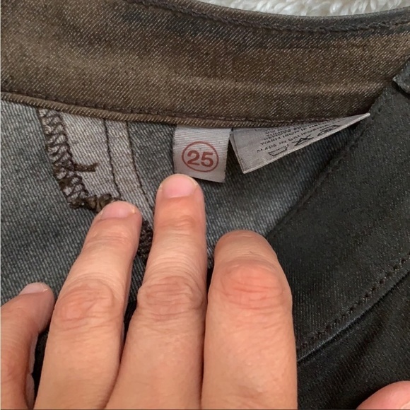 EUC J Brand coated leggings in color Mocha, size 25 - Picture 5 of 6